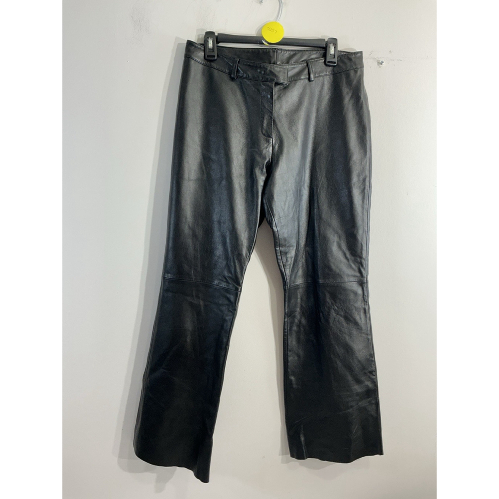 Womans VS2 Black 100 % Leather Pants 12 P Zip Front Flared Legs Back Pocket